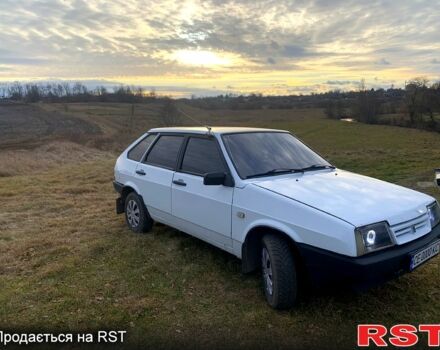 Белый ВАЗ 2109, объемом двигателя 1.5 л и пробегом 300 тыс. км за 1150 $, фото 2 на Automoto.ua