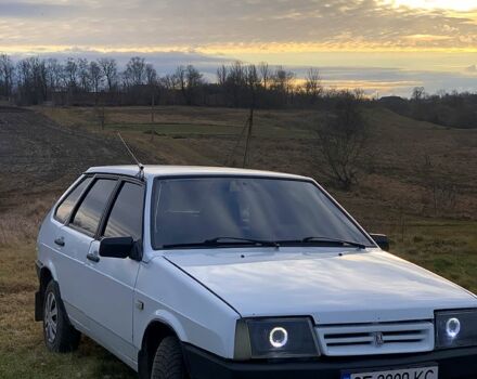 Белый ВАЗ 2109, объемом двигателя 1.5 л и пробегом 300 тыс. км за 1150 $, фото 4 на Automoto.ua