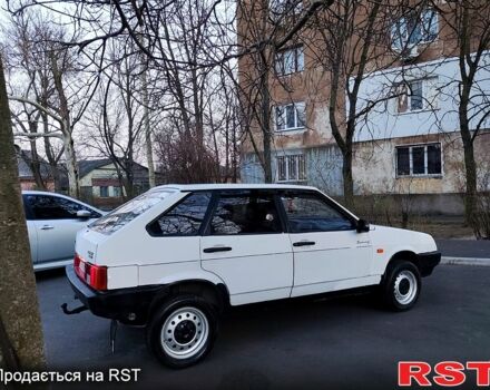 Белый ВАЗ 2109, объемом двигателя 15 л и пробегом 330 тыс. км за 750 $, фото 3 на Automoto.ua