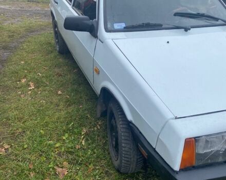 Белый ВАЗ 2109, объемом двигателя 0 л и пробегом 3 тыс. км за 1100 $, фото 4 на Automoto.ua