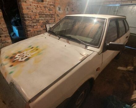 Белый ВАЗ 2109, объемом двигателя 1.5 л и пробегом 446 тыс. км за 359 $, фото 1 на Automoto.ua