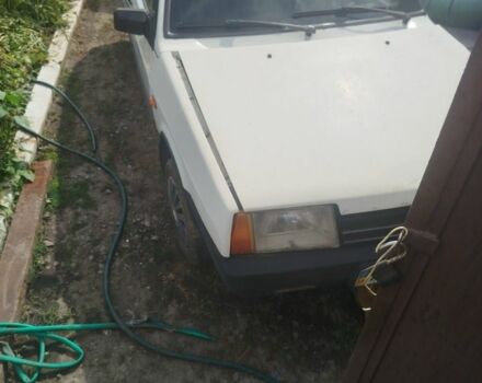 Белый ВАЗ 2109, объемом двигателя 1.5 л и пробегом 190 тыс. км за 400 $, фото 2 на Automoto.ua