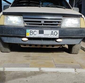 Белый ВАЗ 2109, объемом двигателя 1.5 л и пробегом 100 тыс. км за 800 $, фото 1 на Automoto.ua