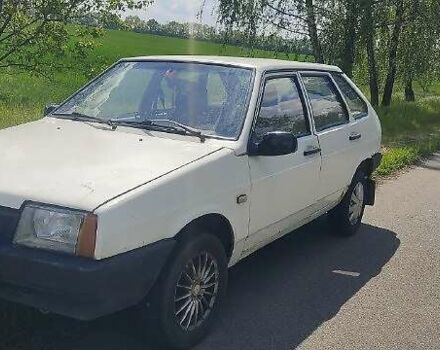 Белый ВАЗ 2109, объемом двигателя 1.5 л и пробегом 34 тыс. км за 1500 $, фото 2 на Automoto.ua