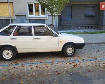 Белый ВАЗ 2109, объемом двигателя 1.5 л и пробегом 210 тыс. км за 1500 $, фото 2 на Automoto.ua