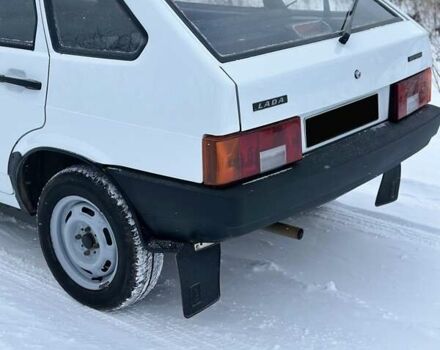 Белый ВАЗ 2109, объемом двигателя 1.5 л и пробегом 25 тыс. км за 3400 $, фото 3 на Automoto.ua