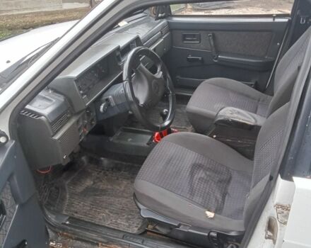 Белый ВАЗ 2109, объемом двигателя 1.5 л и пробегом 200 тыс. км за 639 $, фото 3 на Automoto.ua