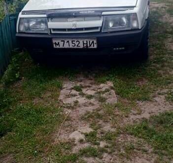 ВАЗ 2109 1985 в Нежине на Automoto.ua Белый ВАЗ 2109, объемом двигателя 1.5 л и пробегом 100 тыс. км за 1000 $, фото 1 на Automoto.ua