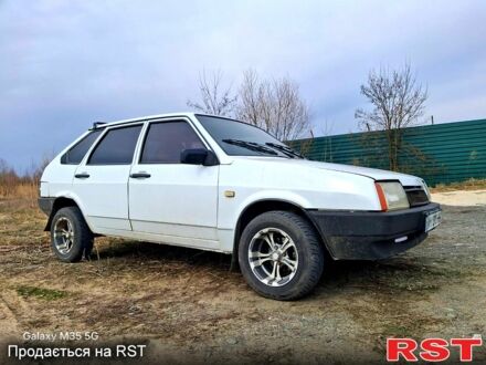ВАЗ 2109 1987 у Коростене на Automoto.ua Білий ВАЗ 2109, об'ємом двигуна 1.3 л та пробігом 0 тис. км за 1000 $, фото 1 на Automoto.ua