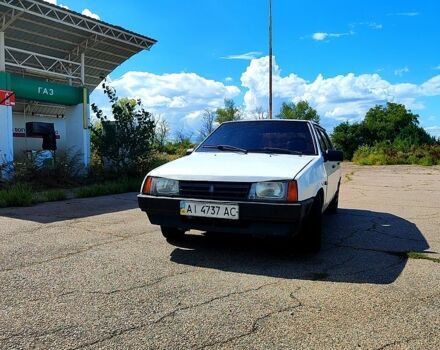 Белый ВАЗ 2109, объемом двигателя 1.5 л и пробегом 100 тыс. км за 700 $, фото 1 на Automoto.ua
