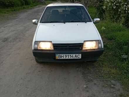 ВАЗ 2109 1987 в Каменское - Днепродзержинск на Automoto.ua Белый ВАЗ 2109, объемом двигателя 1 л и пробегом 1 тыс. км за 921 $, фото 1 на Automoto.ua