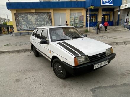 ВАЗ 2109 1987 у Бердичеве на Automoto.ua Білий ВАЗ 2109, об'ємом двигуна 1.3 л та пробігом 3 тис. км за 30000 $, фото 1 на Automoto.ua