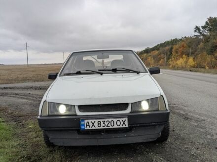 Белый ВАЗ 2109, объемом двигателя 1.3 л и пробегом 70 тыс. км за 1000 $, фото 1 на Automoto.ua