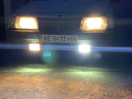 ВАЗ 2109 1988 у Павлограде на Automoto.ua Білий ВАЗ 2109, об'ємом двигуна 1.3 л та пробігом 190 тис. км за 587 $, фото 1 на Automoto.ua