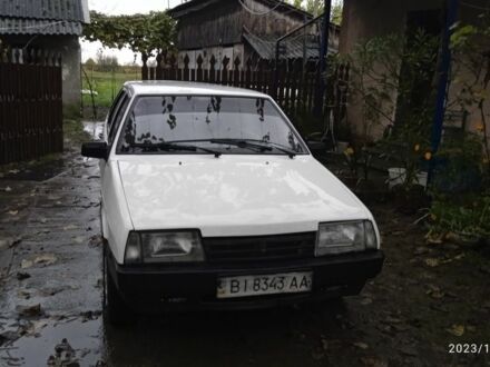 Белый ВАЗ 2109, объемом двигателя 1 л и пробегом 186 тыс. км за 1000 $, фото 1 на Automoto.ua