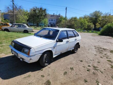ВАЗ 2109 1988 у Чугуеве на Automoto.ua Білий ВАЗ 2109, об'ємом двигуна 1.3 л та пробігом 100 тис. км за 750 $, фото 1 на Automoto.ua