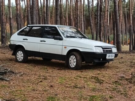 ВАЗ 2109 1988 в Корсунь-Шевченковском на Automoto.ua Белый ВАЗ 2109, объемом двигателя 0 л и пробегом 80 тыс. км за 692 $, фото 1 на Automoto.ua