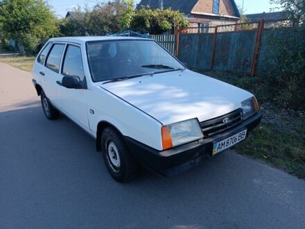 Белый ВАЗ 2109, объемом двигателя 1.5 л и пробегом 150 тыс. км за 763 $, фото 1 на Automoto.ua