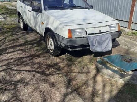 Белый ВАЗ 2109, объемом двигателя 1.3 л и пробегом 95 тыс. км за 3000 $, фото 1 на Automoto.ua