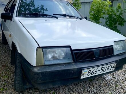ВАЗ 2109 1988 в Кропивницком (Кировограде) на Automoto.ua Белый ВАЗ 2109, объемом двигателя 1.3 л и пробегом 300 тыс. км за 900 $, фото 1 на Automoto.ua