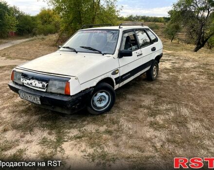 Белый ВАЗ 2109, объемом двигателя 1.5 л и пробегом 320 тыс. км за 450 $, фото 1 на Automoto.ua
