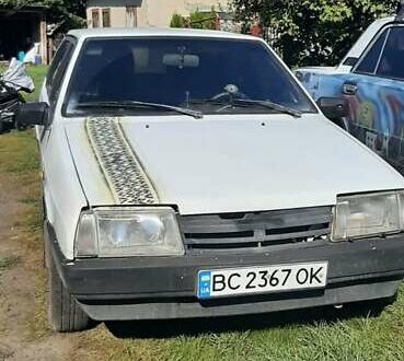 ВАЗ 2109 1989 в Жовкве на Automoto.ua Белый ВАЗ 2109, объемом двигателя 1.3 л и пробегом 140 тыс. км за 808 $, фото 1 на Automoto.ua