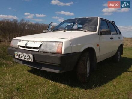 Белый ВАЗ 2109, объемом двигателя 1.3 л и пробегом 146 тыс. км за 1000 $, фото 1 на Automoto.ua