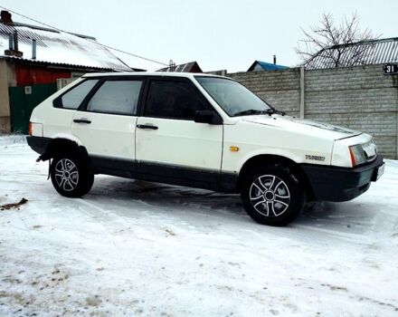 Белый ВАЗ 2109, объемом двигателя 1.3 л и пробегом 250 тыс. км за 1000 $, фото 1 на Automoto.ua