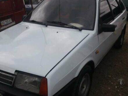 ВАЗ 2109 1989 у Хусте на Automoto.ua Білий ВАЗ 2109, об'ємом двигуна 1.3 л та пробігом 100 тис. км за 1100 $, фото 1 на Automoto.ua