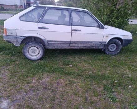 Белый ВАЗ 2109, объемом двигателя 0 л и пробегом 42 тыс. км за 550 $, фото 1 на Automoto.ua