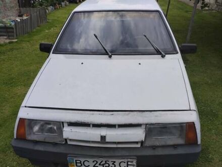 ВАЗ 2109 1989 у Стрые на Automoto.ua Білий ВАЗ 2109, об'ємом двигуна 1.29 л та пробігом 354 тис. км за 700 $, фото 1 на Automoto.ua