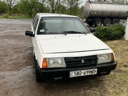 ВАЗ 2109 1989 в Александрие на Automoto.ua Белый ВАЗ 2109, объемом двигателя 1.5 л и пробегом 200 тыс. км за 600 $, фото 1 на Automoto.ua