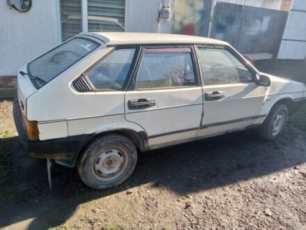 Белый ВАЗ 2109, объемом двигателя 0 л и пробегом 200 тыс. км за 370 $, фото 1 на Automoto.ua