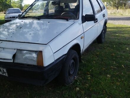 ВАЗ 2109 1990 в Кривом Роге на Automoto.ua Белый ВАЗ 2109, объемом двигателя 0 л и пробегом 150 тыс. км за 971 $, фото 1 на Automoto.ua