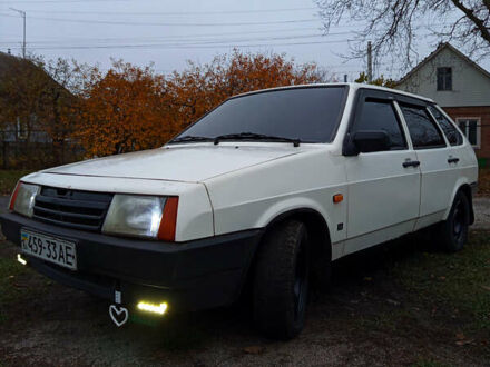 Белый ВАЗ 2109, объемом двигателя 1.6 л и пробегом 26 тыс. км за 900 $, фото 1 на Automoto.ua
