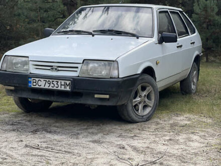 ВАЗ 2109 1990 в Жовкве на Automoto.ua Белый ВАЗ 2109, объемом двигателя 1.3 л и пробегом 399 тыс. км за 900 $, фото 1 на Automoto.ua