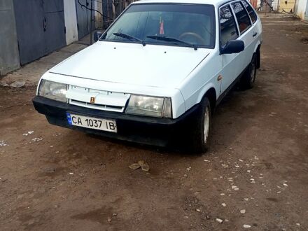 ВАЗ 2109 1990 у Подільськ (Котовськ) на Automoto.ua Білий ВАЗ 2109, об'ємом двигуна 11 л та пробігом 100 тис. км за 1200 $, фото 1 на Automoto.ua