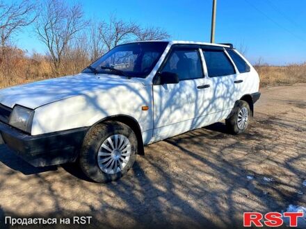 ВАЗ 2109 1990 в Лозовой на Automoto.ua Белый ВАЗ 2109, объемом двигателя 1.3 л и пробегом 66 тыс. км за 1100 $, фото 1 на Automoto.ua
