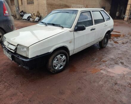 Белый ВАЗ 2109, объемом двигателя 1.3 л и пробегом 300 тыс. км за 305 $, фото 1 на Automoto.ua