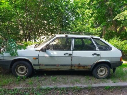 ВАЗ 2109 1990 у Києві на Automoto.ua Білий ВАЗ 2109, об'ємом двигуна 1.3 л та пробігом 72 тис. км за 700 $, фото 1 на Automoto.ua