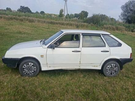 Білий ВАЗ 2109, об'ємом двигуна 1.5 л та пробігом 300 тис. км за 1000 $, фото 1 на Automoto.ua