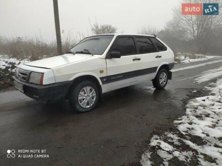 ВАЗ 2109 1991 в Липовце на Automoto.ua Белый ВАЗ 2109, объемом двигателя 0 л и пробегом 70 тыс. км за 1150 $, фото 1 на Automoto.ua
