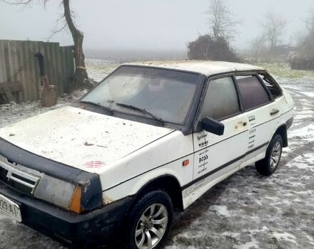 Белый ВАЗ 2109, объемом двигателя 1.5 л и пробегом 120 тыс. км за 400 $, фото 1 на Automoto.ua