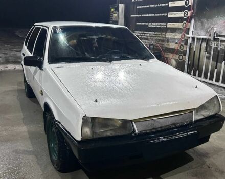 Белый ВАЗ 2109, объемом двигателя 1.6 л и пробегом 46 тыс. км за 693 $, фото 1 на Automoto.ua