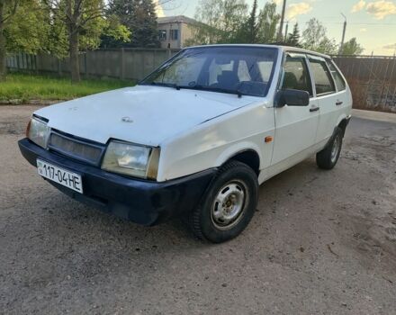 Белый ВАЗ 2109, объемом двигателя 1 л и пробегом 100 тыс. км за 774 $, фото 1 на Automoto.ua