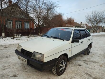 Белый ВАЗ 2109, объемом двигателя 0 л и пробегом 100 тыс. км за 1050 $, фото 1 на Automoto.ua