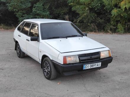 Белый ВАЗ 2109, объемом двигателя 1 л и пробегом 150 тыс. км за 1005 $, фото 1 на Automoto.ua