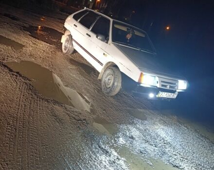 Белый ВАЗ 2109, объемом двигателя 1.3 л и пробегом 335 тыс. км за 1000 $, фото 1 на Automoto.ua