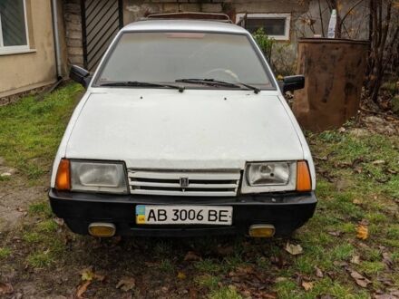 Белый ВАЗ 2109, объемом двигателя 1 л и пробегом 100 тыс. км за 331 $, фото 1 на Automoto.ua