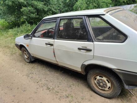 ВАЗ 2109 1992 у Чернівцях на Automoto.ua Білий ВАЗ 2109, об'ємом двигуна 1.3 л та пробігом 200 тис. км за 480 $, фото 1 на Automoto.ua